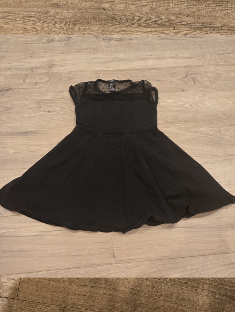Girls Dress Mesh Line Over The Shoulders Summer Play Dres Size 5/6